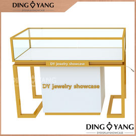 Brush Gold Shining White Wood Showcase For Jewelry Servizio personalizzato di progettazione