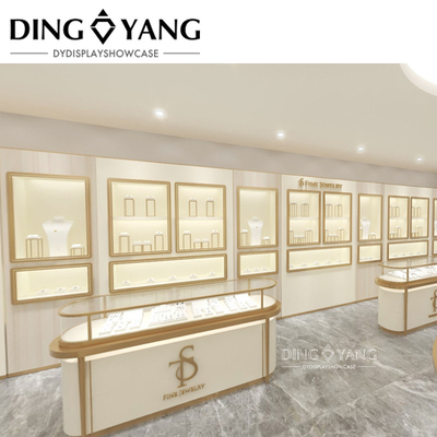 Disegno di showroom per gioielli di diamanti Combinazione di praticità e bellezza