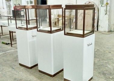 Casse di vetro personalizzate di lusso / armadietti da museo luci a strisce nascoste
