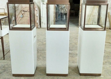 Casse di vetro personalizzate di lusso / armadietti da museo luci a strisce nascoste